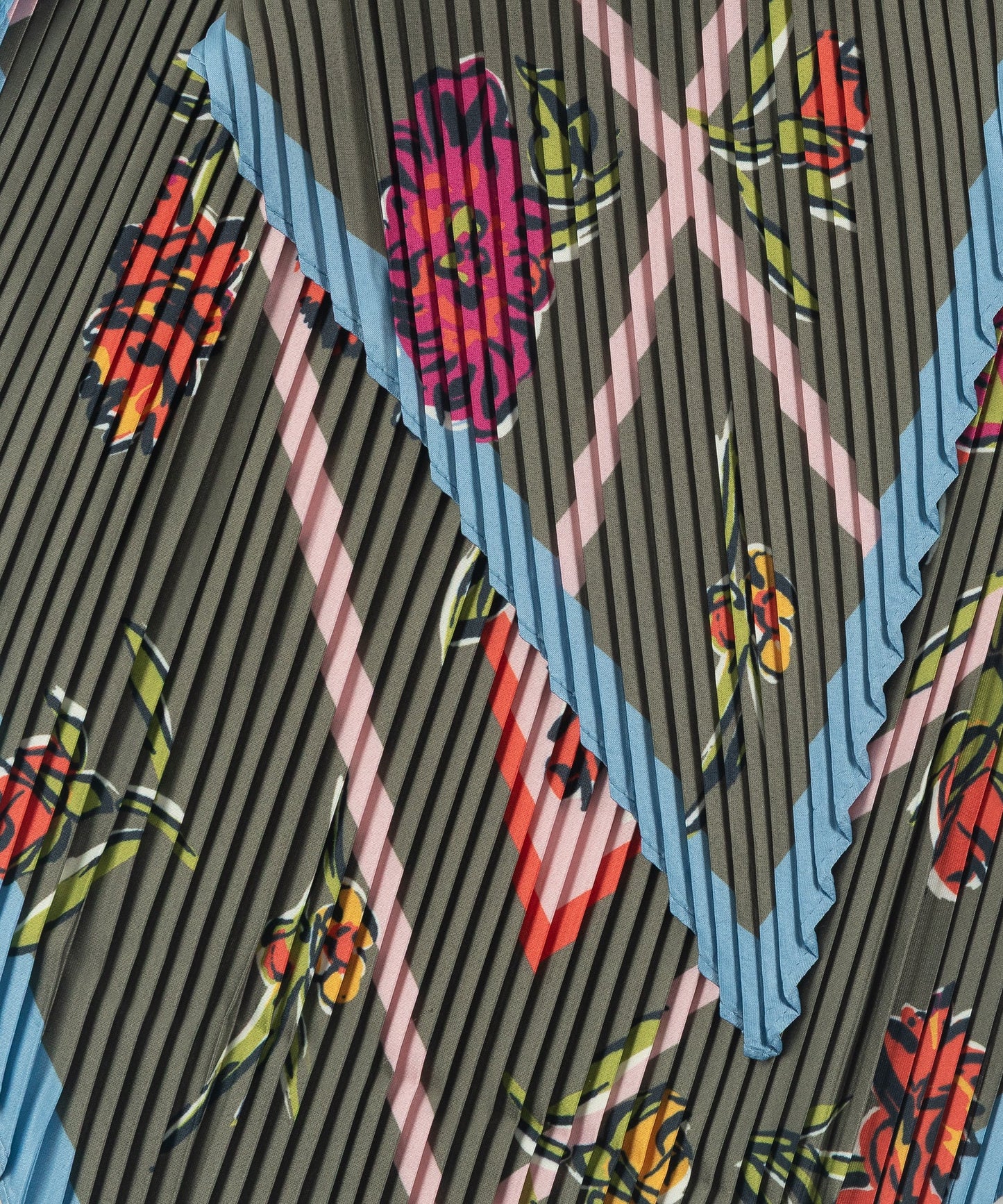 Floral Plaid Pleated Diamond ScarfPosh Boutique